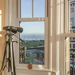 Апартаменты 4 *