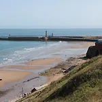 Апартаменты 4 *